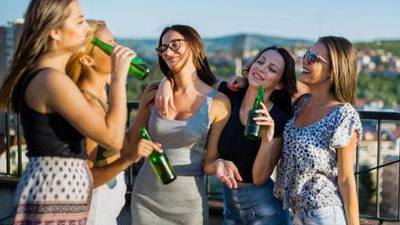 Binge drinking by teenage girls ‘raises osteoporosis risk’
