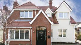 Four-bed family homes in Foxrock