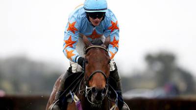 Un De Sceaux has four in a row in his sights at Ascot