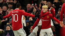 Manchester United come from behind to beat West Ham and set up quarter-final against Fulham