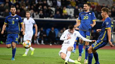 England go on late goal splurge to cap off campaign against Kosovo