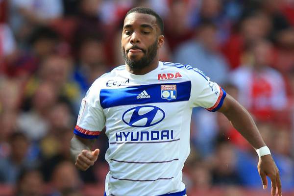 Arsenal close to confirming €50m deal for striker Lacazette