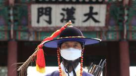 China’s currency breaches key level on mounting coronavirus fears