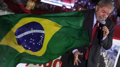 Lula rallies support for Rousseff ahead of impeachment vote