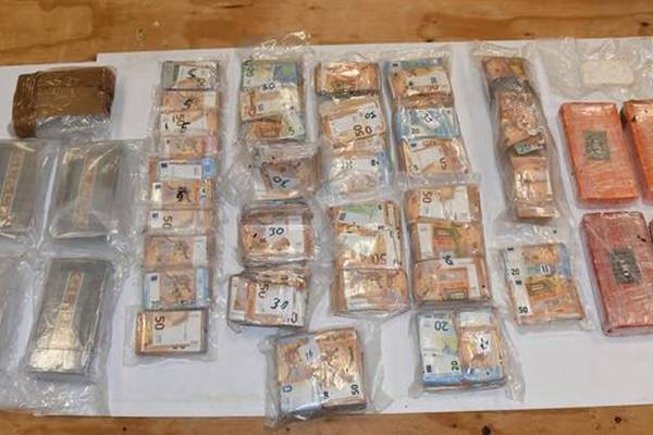 Drugs and cash confiscated in Tipperary and Dublin