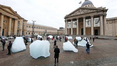 Melting icebergs make no impact on climate change ‘skeptics’