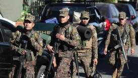 El Salvador seals off town as 10,000 police officers and soldiers search for gang members
