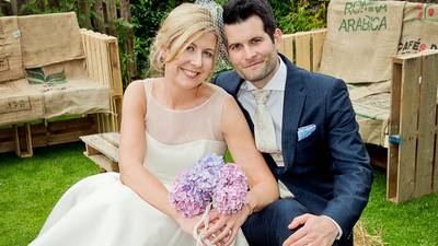 Our Wedding Story:  Ballymaloe graduates have a country picnic