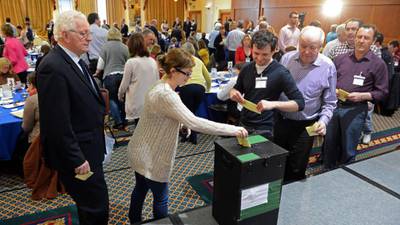 Government given four months to decide on voting reforms poll