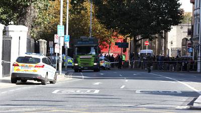 Bomb squad puts on show for crowd of tourists in Dublin