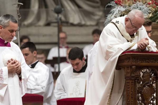 Pope compares journey of Mary and Joseph to plight of migrants at Christmas Mass