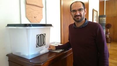 Separatist Catalans continue to  fly the flag for a new state