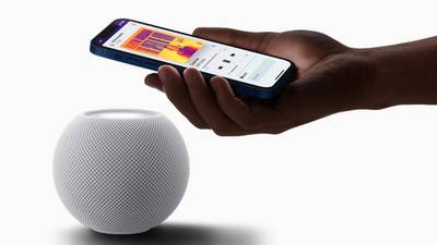 Apple HomePod mini review: Tiny speaker, smart sound