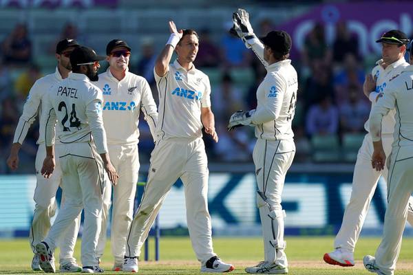 New Zealand dominate England to win second Test