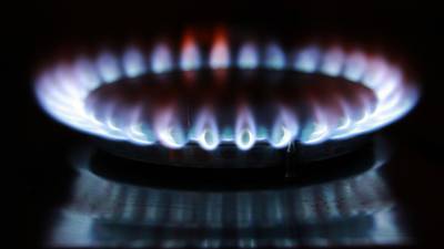 Wholesale gas prices fall 25 per cent in December