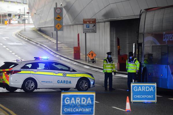 Gabriel Scally:  It is essential Ireland tightens borders in fight against Covid-19