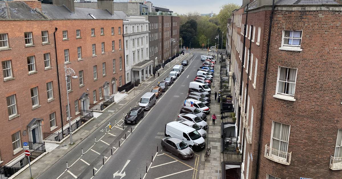 Pourquoi continuons-nous à réserver des espaces urbains de choix aux voitures ?  – Le Times irlandais