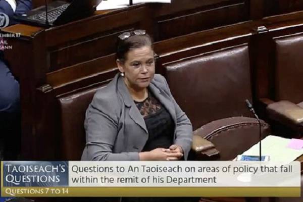 Taoiseach rebukes Mary Lou McDonald for scripting Dáil questions