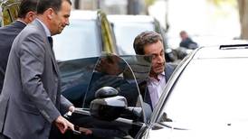 Sarkozy announces plan to return to French politics