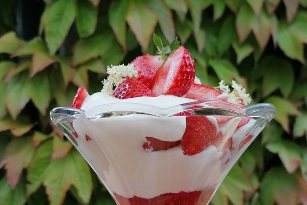 Not much makes me happier than this summery strawberry sundae