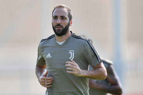 Gonzalo Higuaín set for AC Milan on a loan move