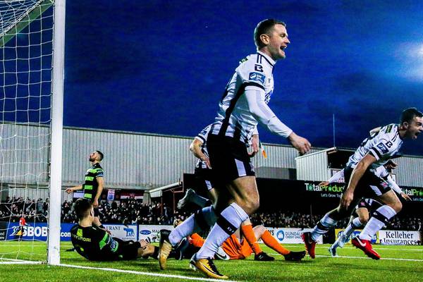 Dundalk go top with crucial win over Shamrock Rovers