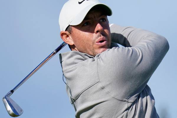 Rory McIlroy battles the elements as he fails to ignite in California