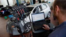 Consumer agency finds for VW  but cheat device inquiry continues