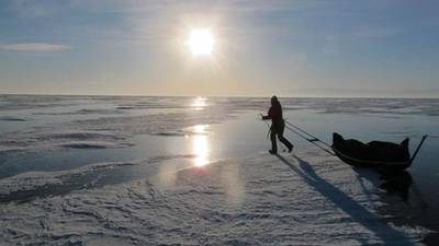 Irish adventurers trek 640km along Siberian frozen  lake