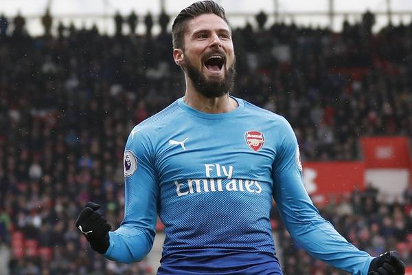 Olivier Giroud completes switch from Arsenal to Chelsea
