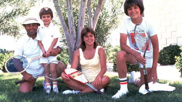 Who is Eric Lindros dating? Eric Lindros girlfriend, wife