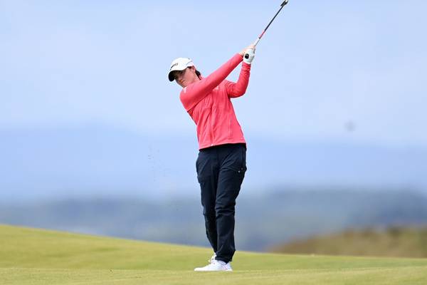 Steady second round of 70 helps Kearney remain in contention