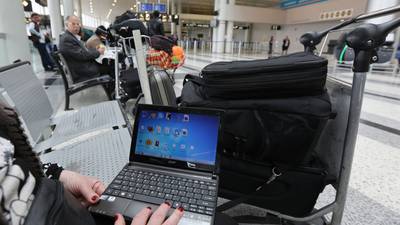 US may  expand laptop ban to all European flights