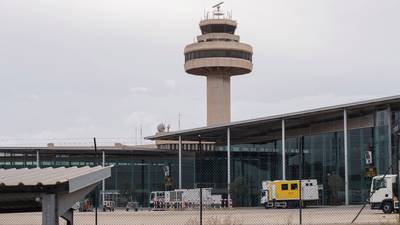 Spain investigates 21 who fled plane after emergency landing