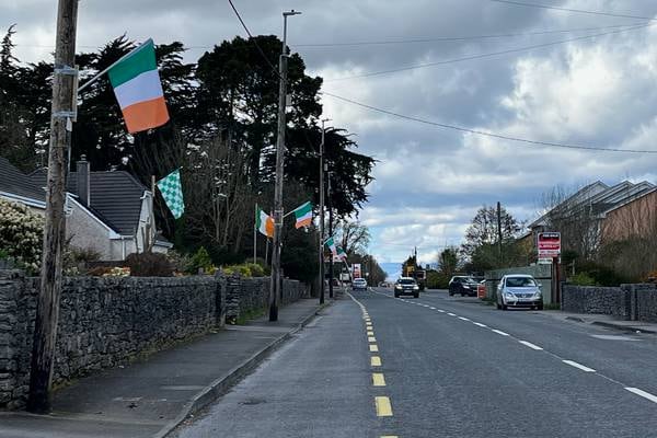 Mayo crash: Moycullen village in shock at death of mother and two daughters