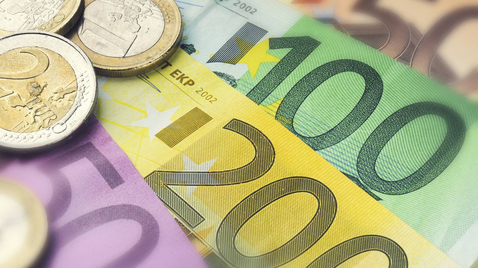 Покупка валюты организацией. Евро валюта. Евро подорожало. Курс евро картинки. Курс евро иллюстрации.