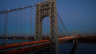 Controversy deepens for Christie over lane closures on bridge
