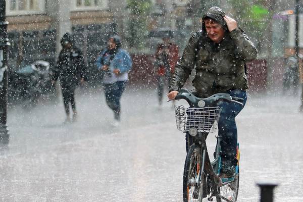 Weather warning: downpours on the way for many parts of Ireland