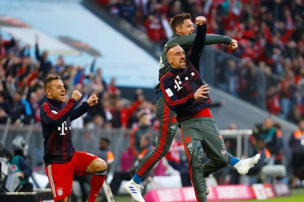 Bayern Munich demolish Dortmund to reclaim Bundesliga top spot