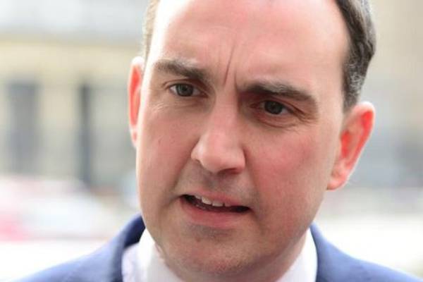 Stephen Donnelly described as ‘patronising and frankly embarrassing’ in Dáil