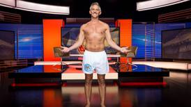 Gary  Lineker keeps promise to present Match of the Day in his underpants
