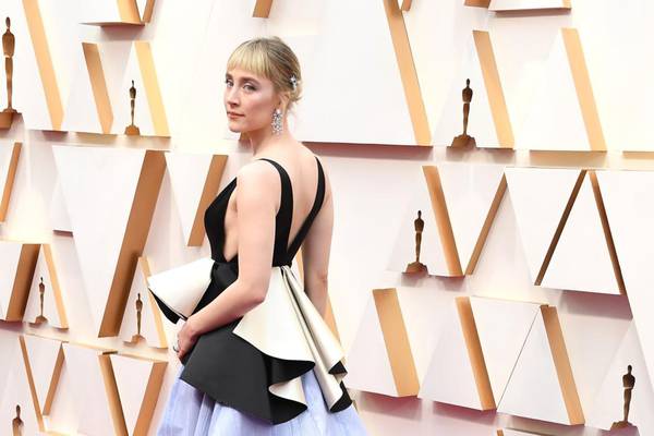 Saoirse Ronan to make UK stage debut in feminist Macbeth