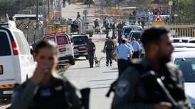 Palestinian gunman kills Israeli guards at West Bank checkpoint