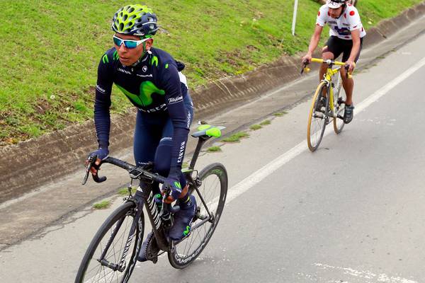 Nairo Quintana sustains suspected knee injury after being hit by car while training