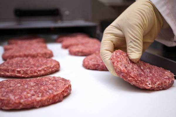 No plan for legislation to close meat plants in cases of Covid-19 outbreaks