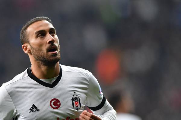 Everton complete signing of Cenk Tosun from Besiktas