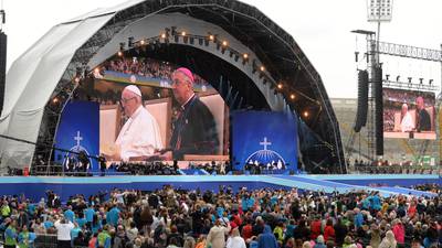 Pope Francis warns 80,000 at Croke Park of social media dangers