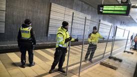Migrant crisis: Sweden and Denmark bring in border controls