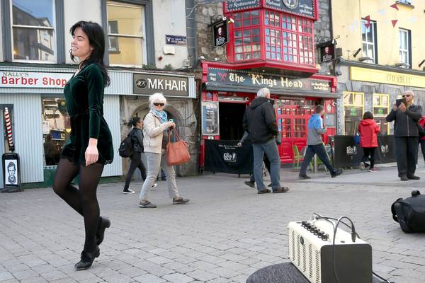 Buskers pledge to continue campaign against restrictions