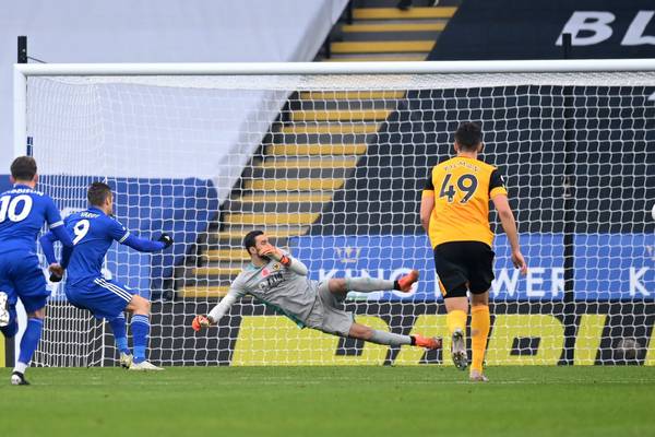 Vardy scores and misses from the spot as Leicester beat Wolves